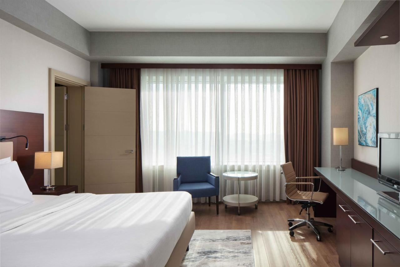 Delta Hotels By Marriott Istanbul West Exterior foto