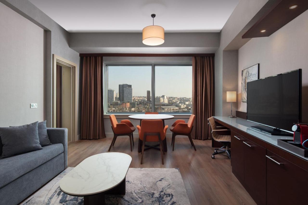 Delta Hotels By Marriott Istanbul West Exterior foto