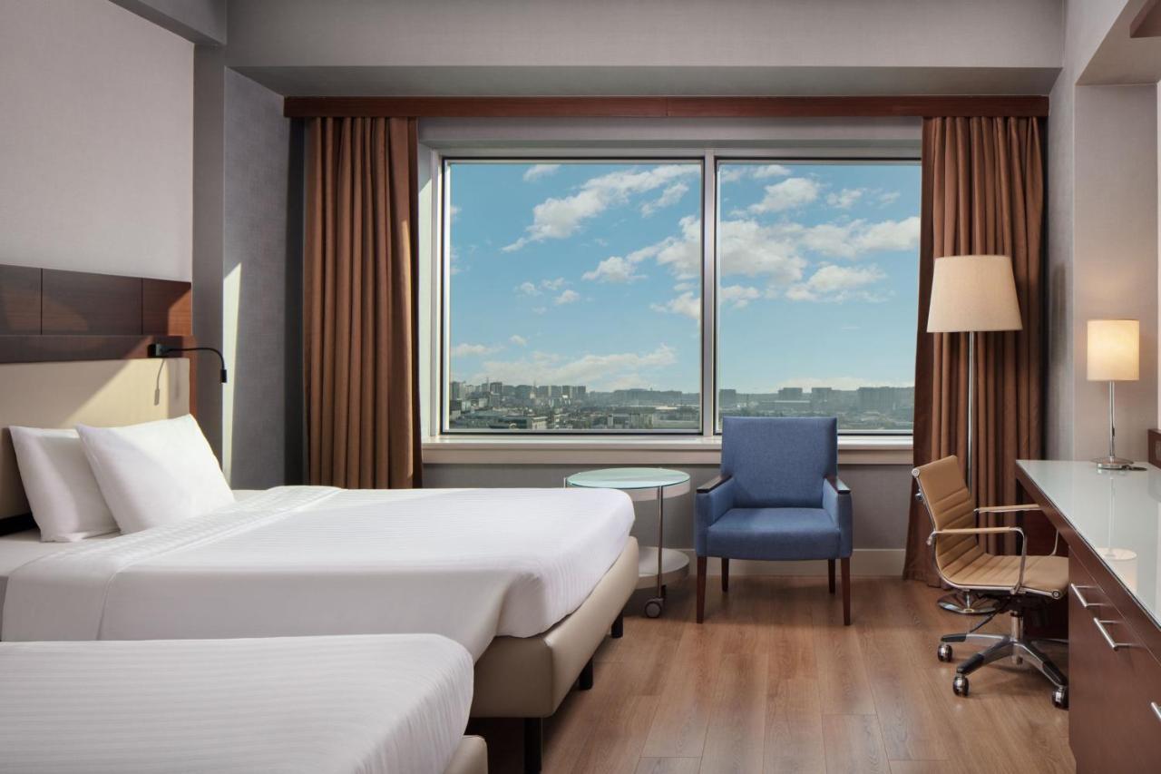 Delta Hotels By Marriott Istanbul West Exterior foto