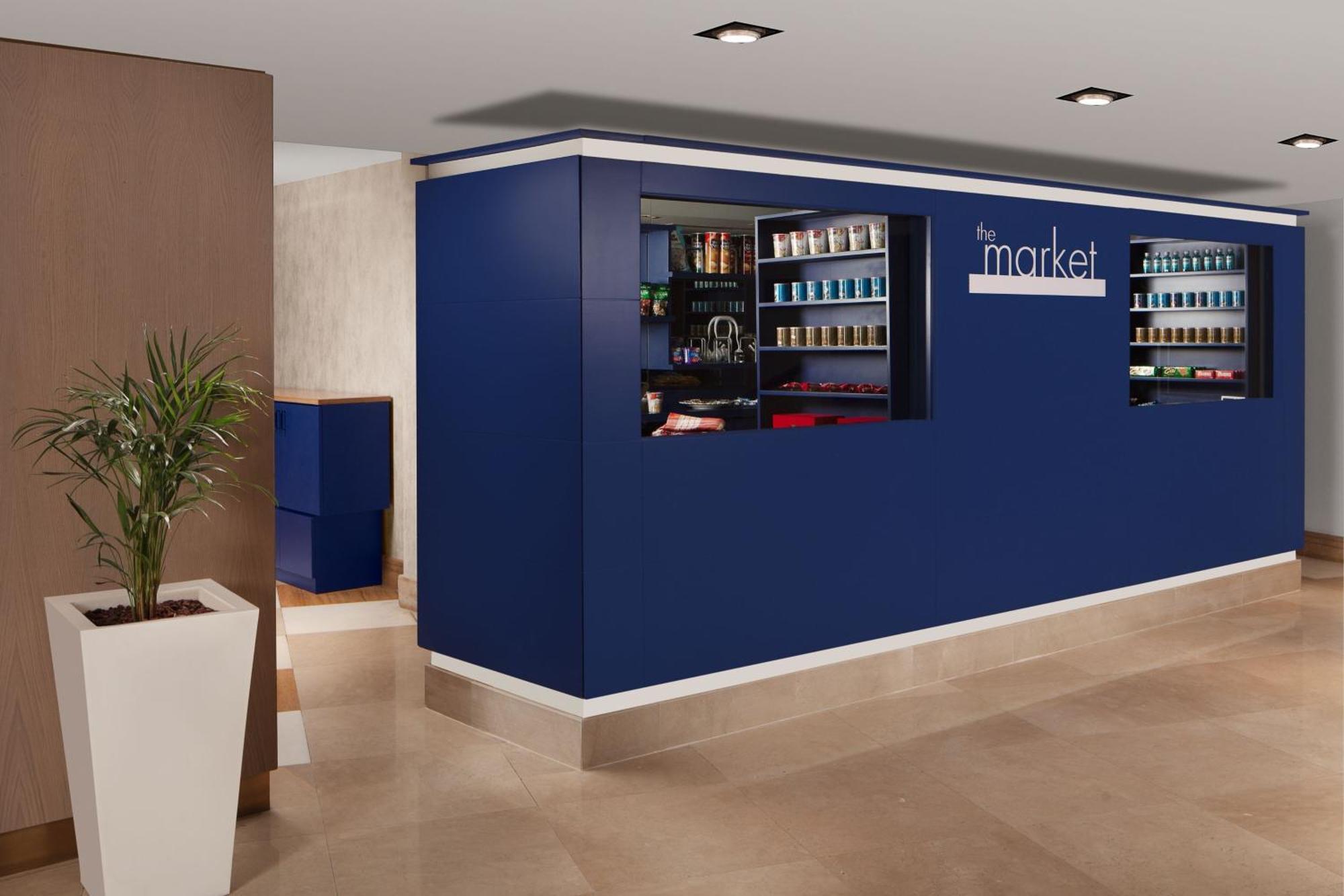 Delta Hotels By Marriott Istanbul West Exterior foto