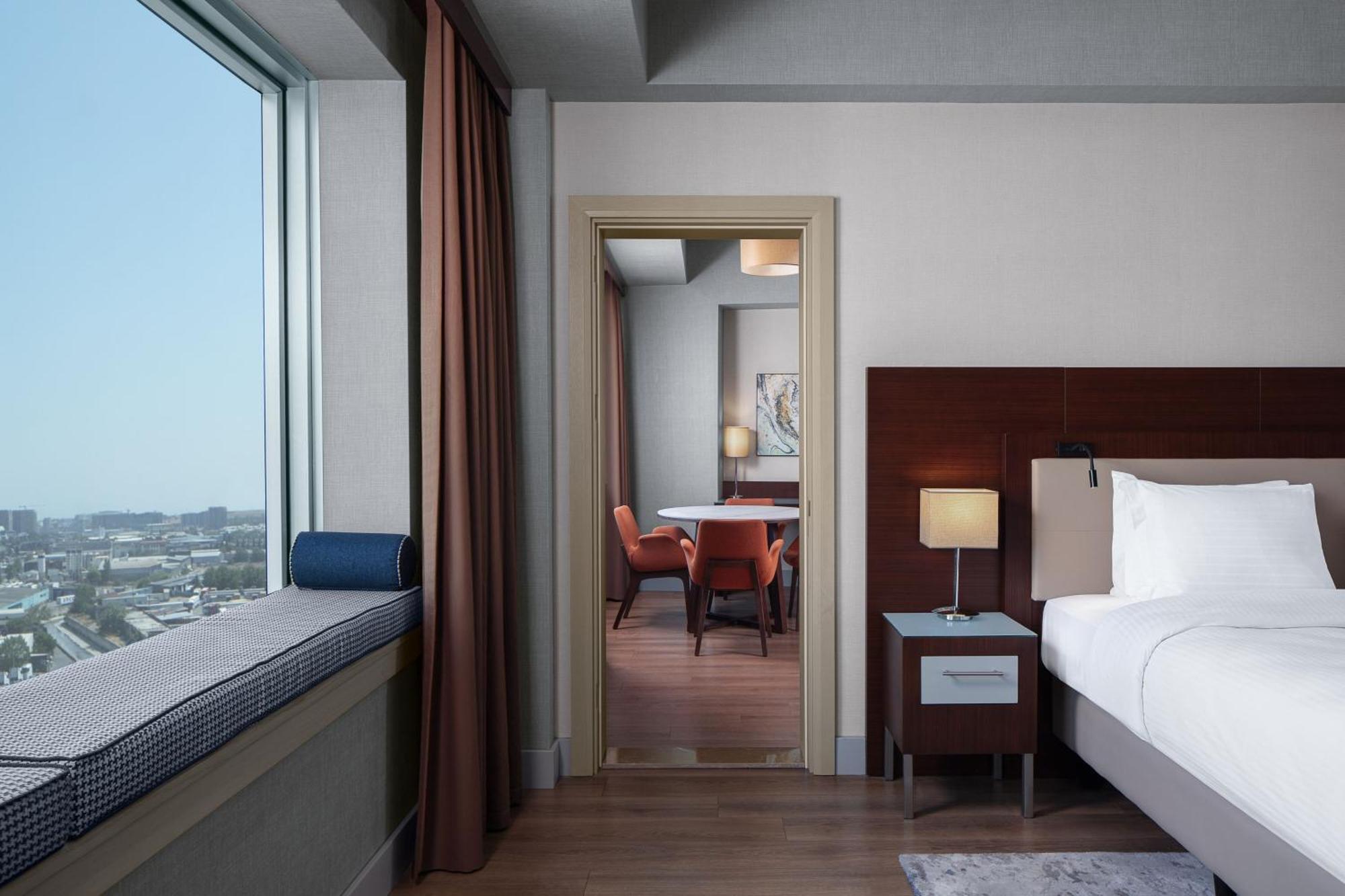 Delta Hotels By Marriott Istanbul West Exterior foto