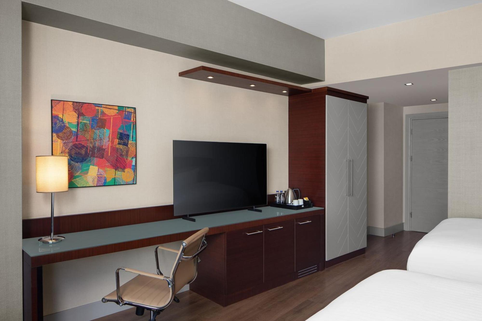 Delta Hotels By Marriott Istanbul West Exterior foto